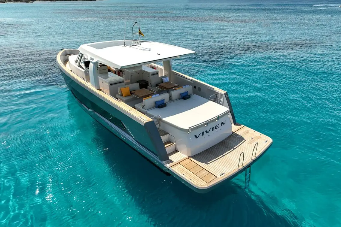 Vivien Premium Luxury Boat